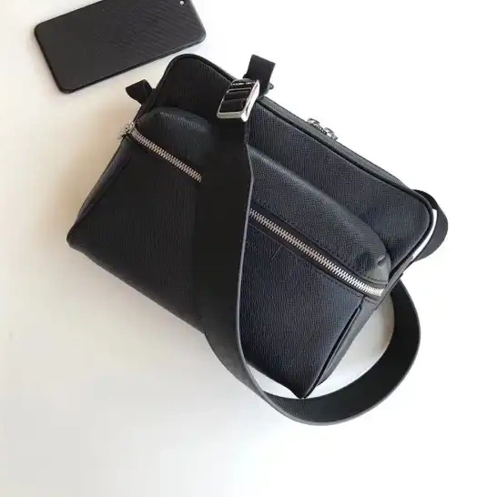 Official oldcobbler Vuitton MESSENGER PM Louis OUTDOOR 0514